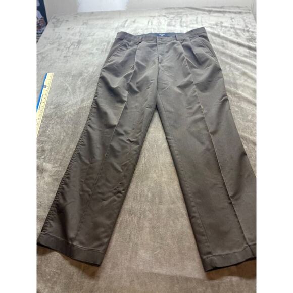 DOCKERS Individual Fit‎ Men's 38x32 Relaxed Fit Pleated Brown Pants - Picture 1 of 9